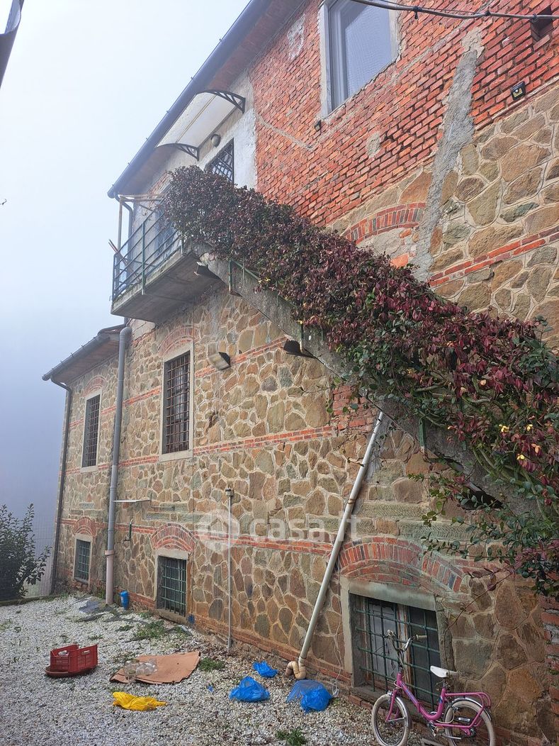 Rustico/Casale in Vendita in Via Collina di Vinacciano a Pistoia