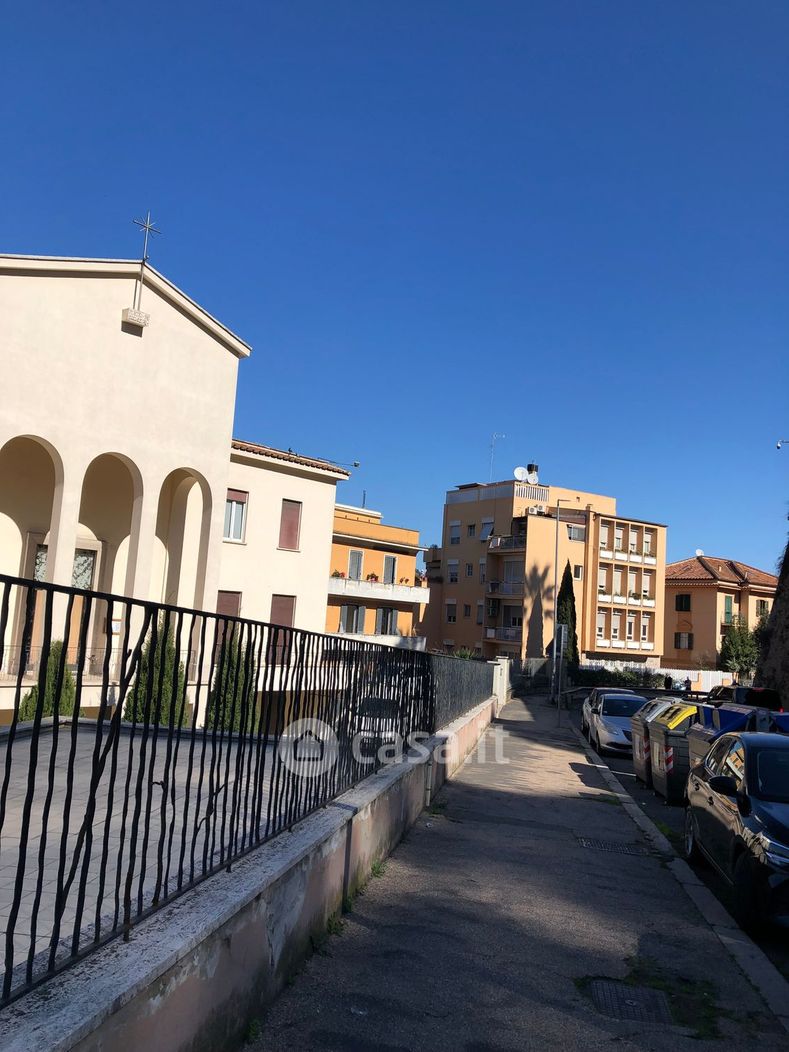 Appartamento in Vendita in Viale Vaticano 67 a Roma
