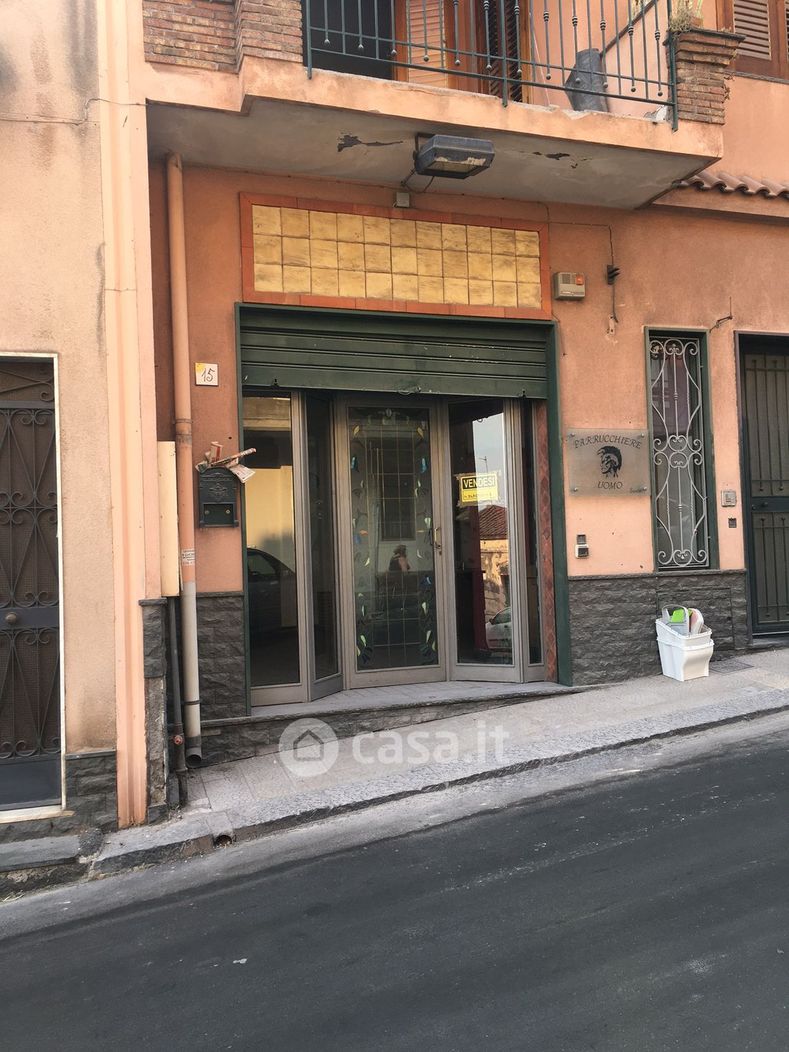 Bar in Vendita in Via Trieste - FICARAZZI 15 a Aci Castello