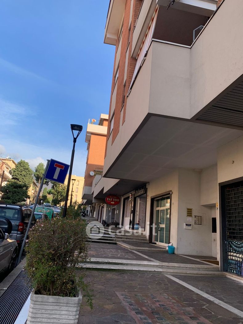 Negozio/Locale commerciale in Affitto in Via XXIV Maggio a Velletri