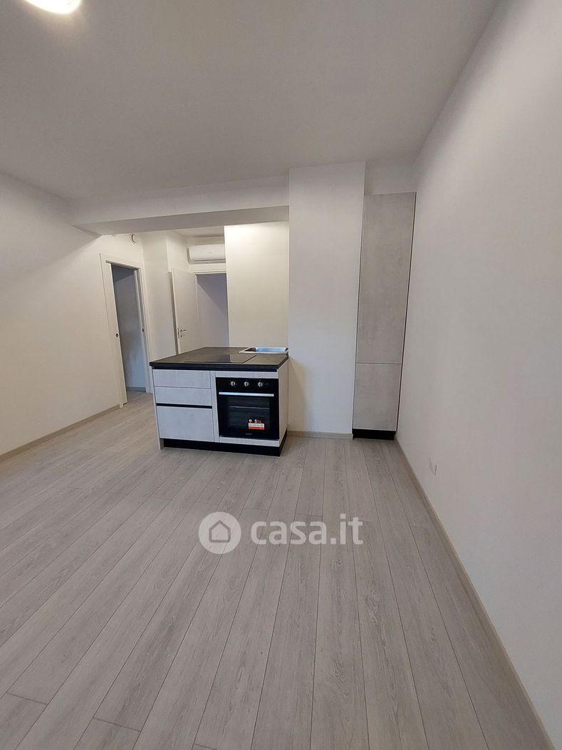 Appartamento in Vendita in Via Mincio 18 a Milano