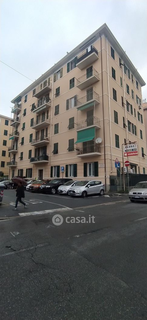 Appartamento in Vendita in Via Chiaravagna 20 a Genova