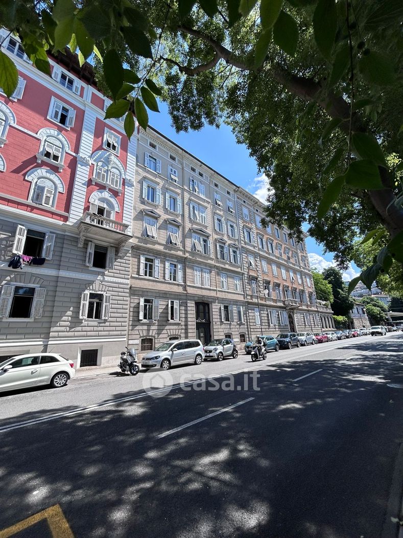 Appartamento in Vendita in Viale Miramare 55 a Trieste