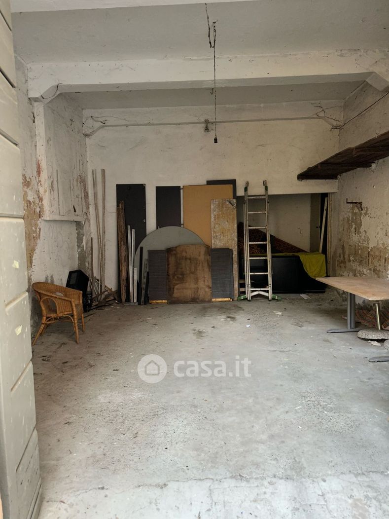 Garage/Posto auto in Affitto in Vicolo Novaria a Pavia