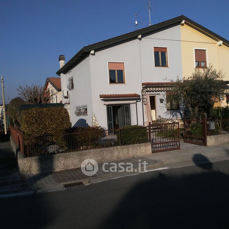 Casa Bi/Trifamiliare in Vendita in Via Nona Villaggio Sereno 76 a Brescia