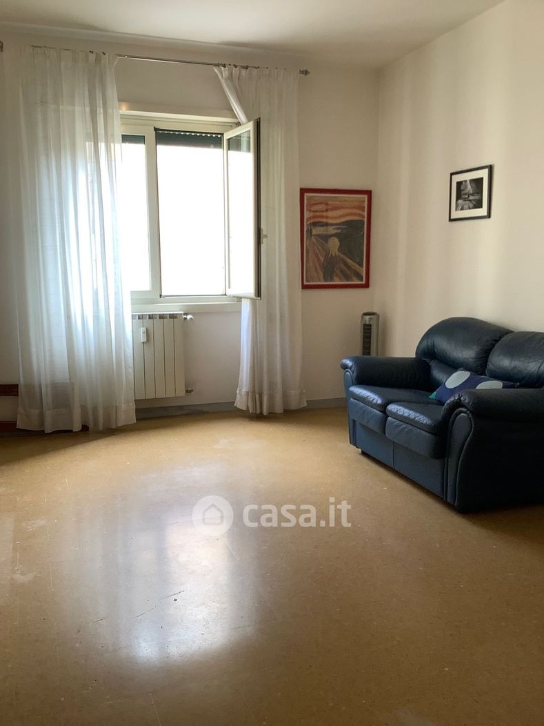 Appartamento in Vendita in Via Francesco Grimaldi a Roma