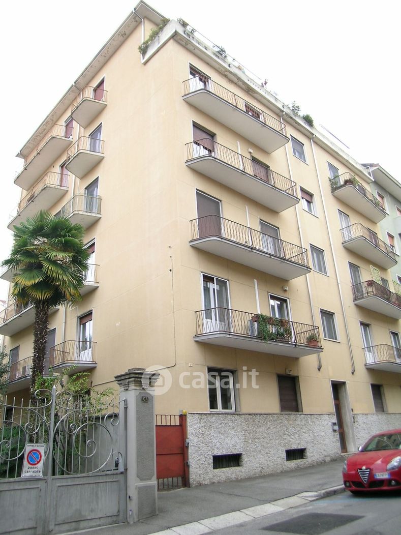 Appartamento in Vendita in Via CARDUCCI 6 a Novara