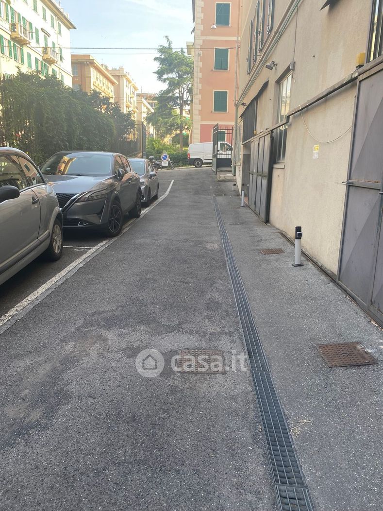 Garage/Posto auto in Vendita in LAVINIA a Genova