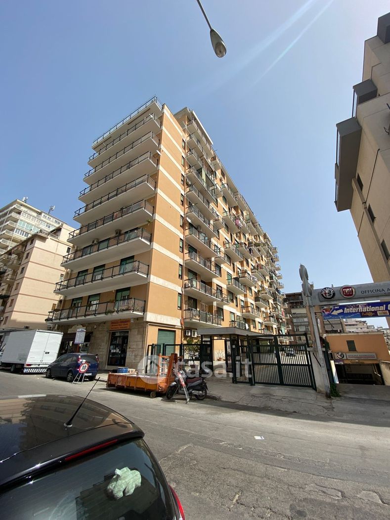 Appartamento in Vendita in Via Montepellegrino 179 a Palermo