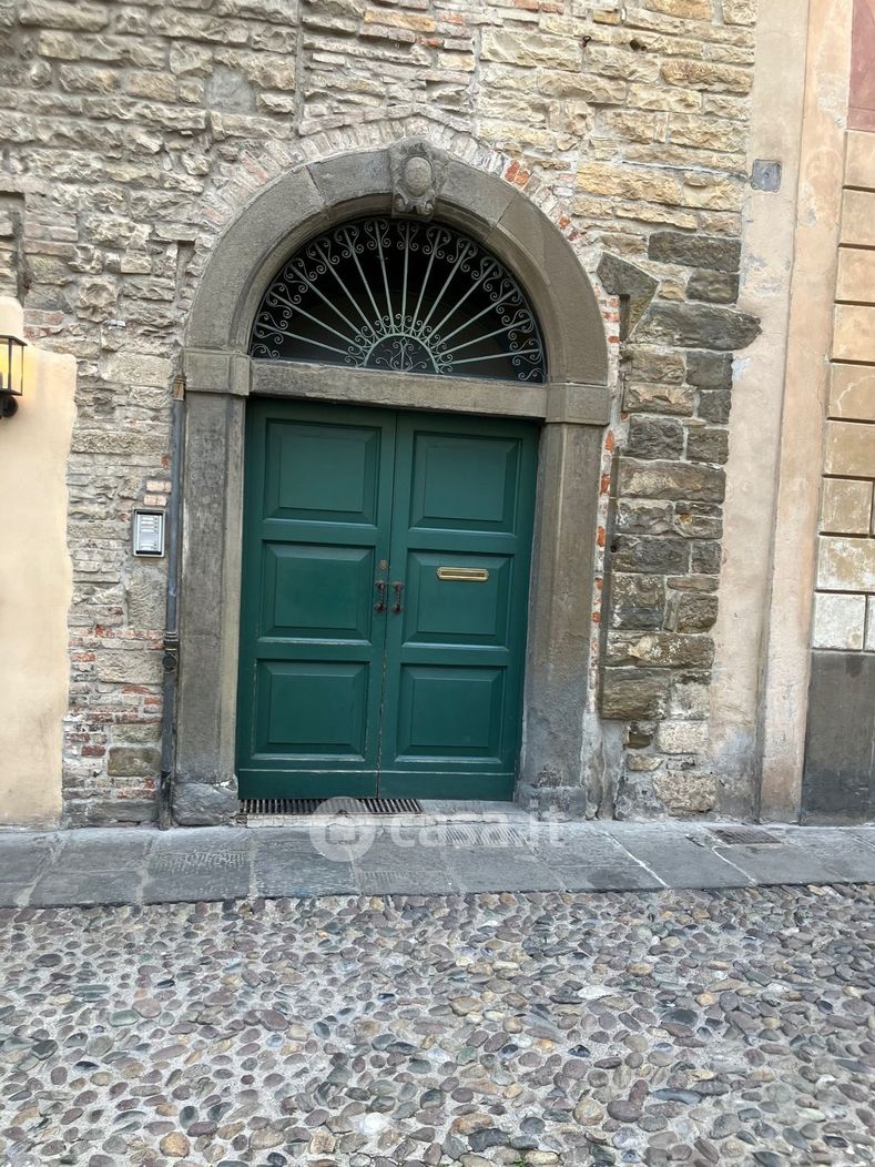 Appartamento in Vendita in Piazza Mascheroni a Bergamo