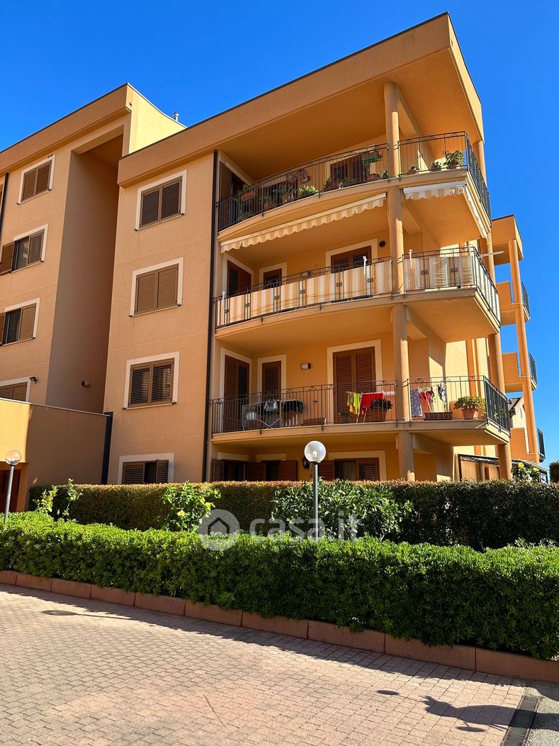 Appartamento in Vendita in Via B6 3 a Cefalù