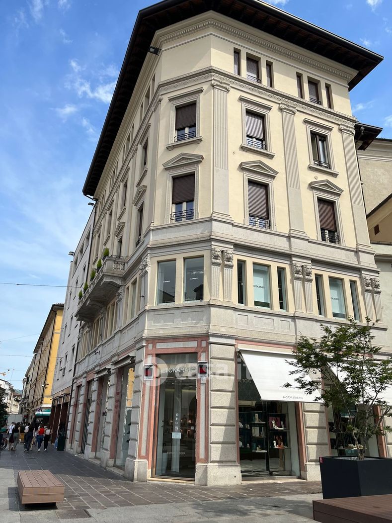 Appartamento in Affitto in Corso Giuseppe Zanardelli 42 a Brescia