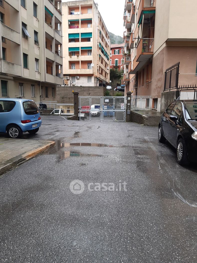 Garage/Posto auto in Vendita in Via Struppa 108 a Genova