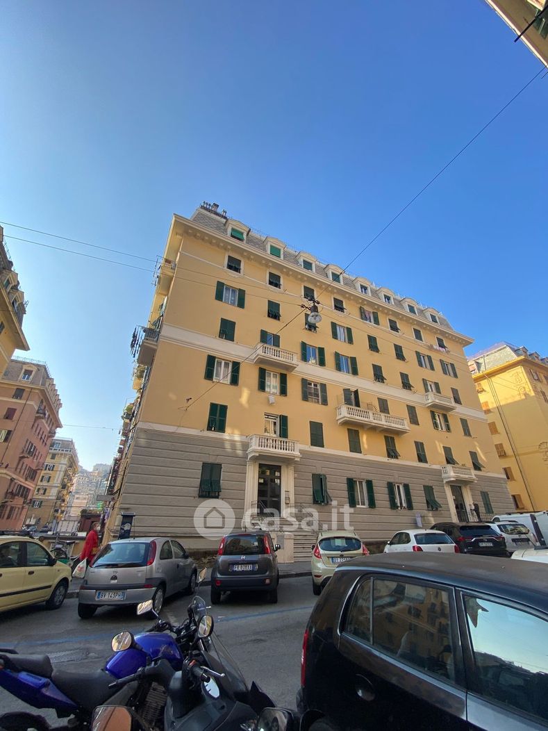 Appartamento in Vendita in Via Ayroli a Genova