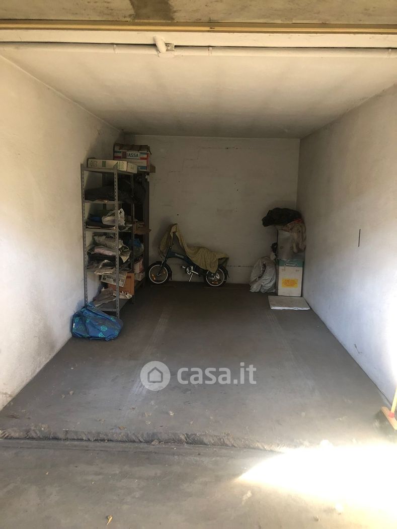 Garage/Posto auto in Vendita in Via coggiola 16 a Torino