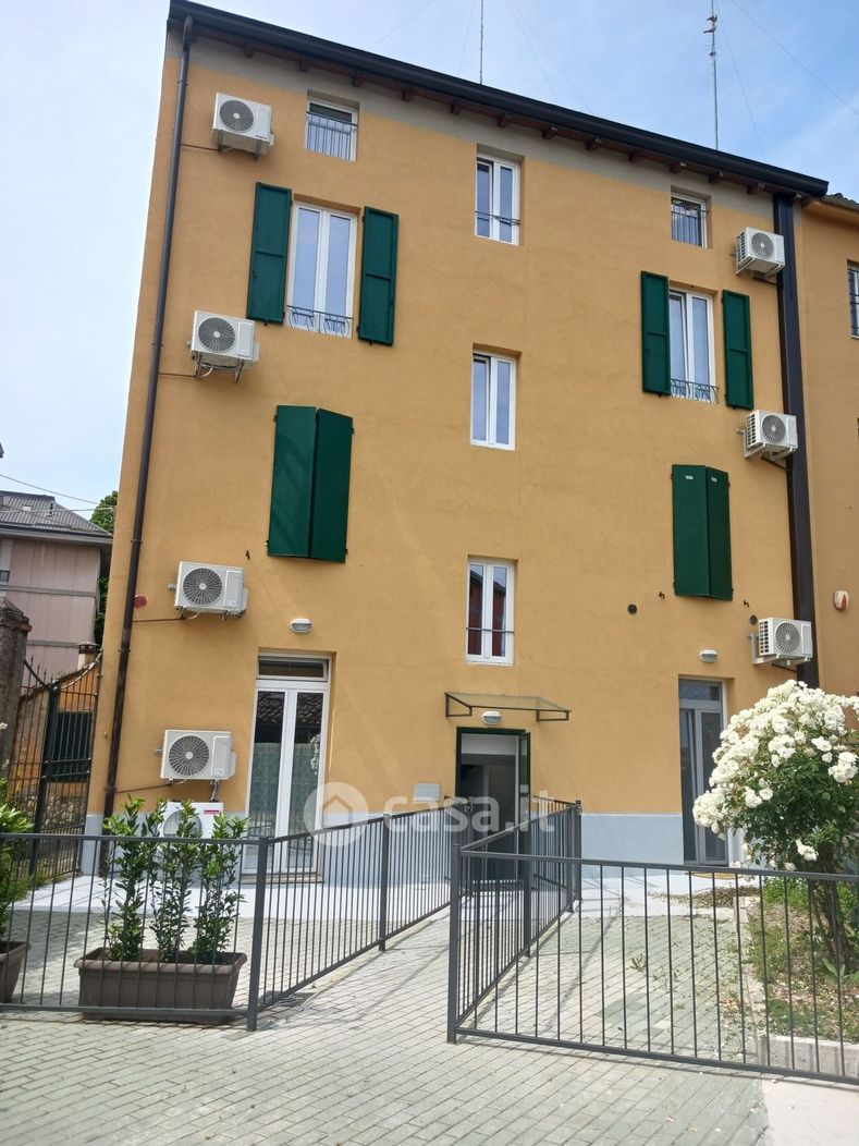 Appartamento in Vendita in Via Derna a Parma