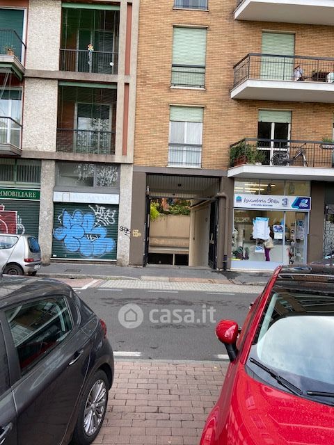 Garage/Posto auto in Affitto in Via Palmanova 28 a Milano