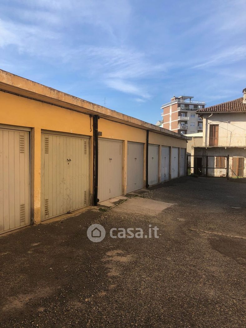 Garage/Posto auto in Vendita in Strada Antica di Grugliasco 196 a Torino