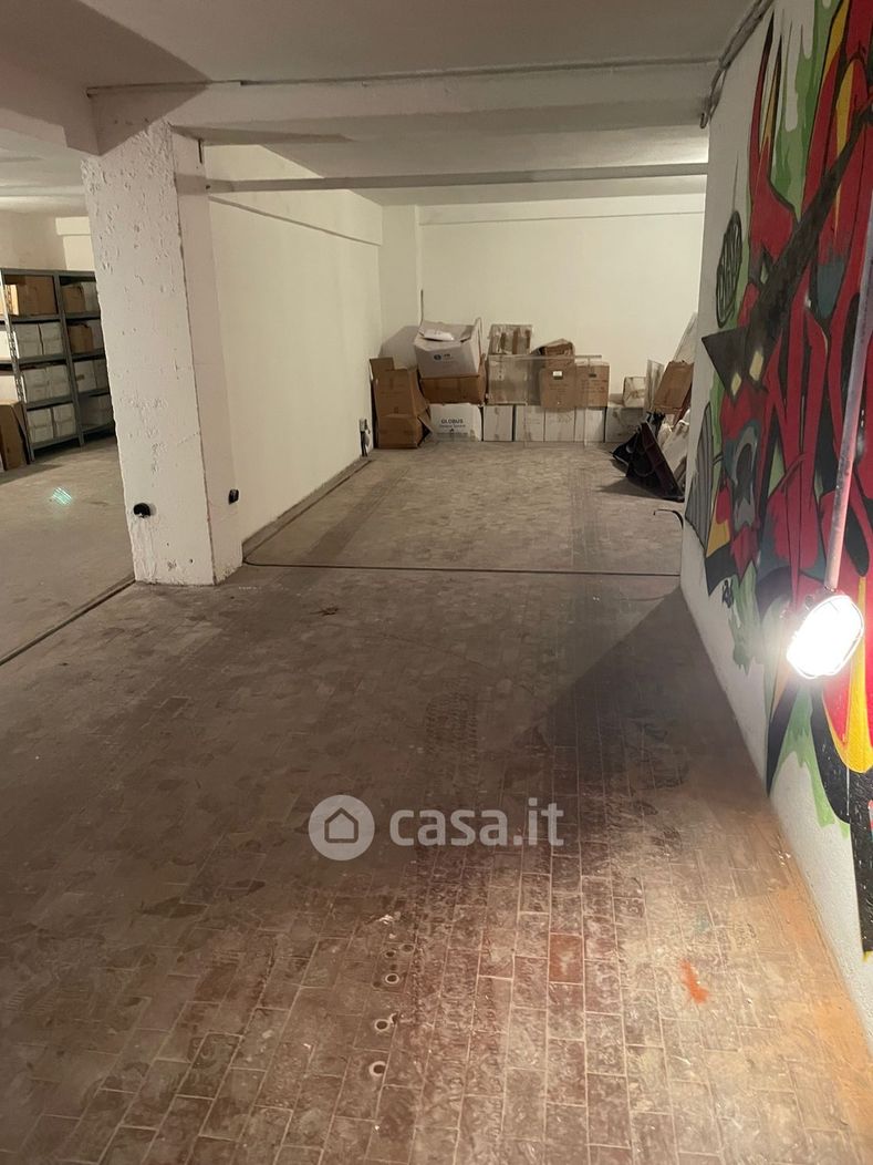Garage/Posto auto in Vendita in Via San Luca 10 a Milano