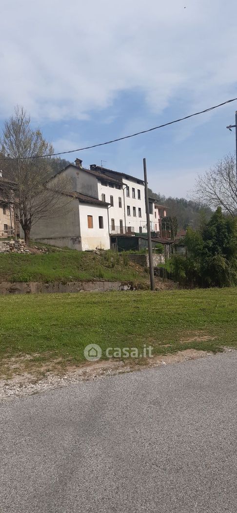Casa indipendente in Vendita in Località gisbenti a Valli del Pasubio