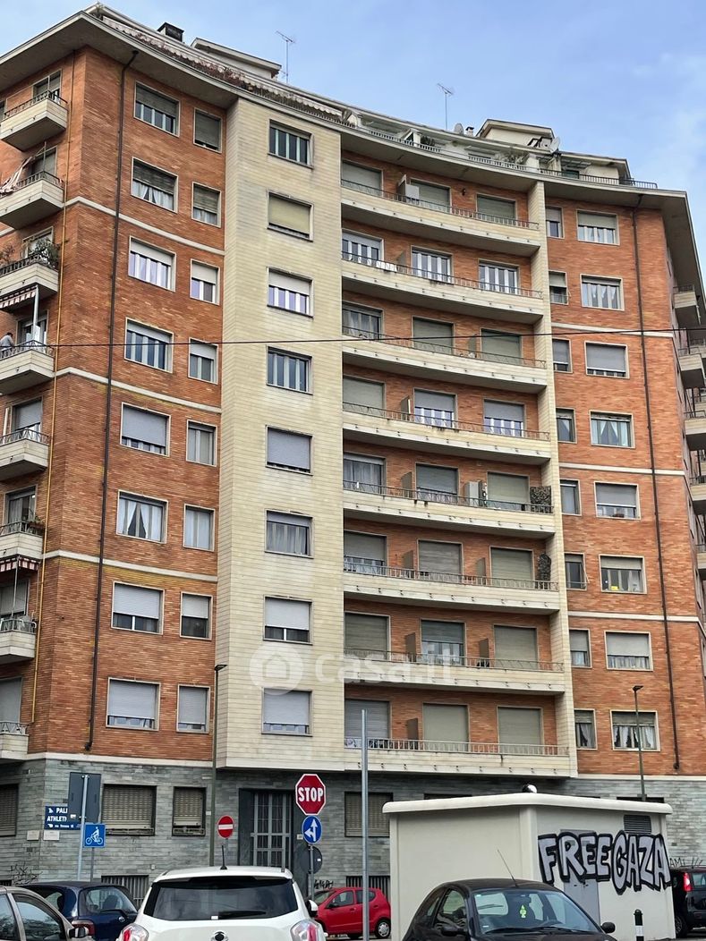 Appartamento in Vendita in Corso Novara 34 a Torino