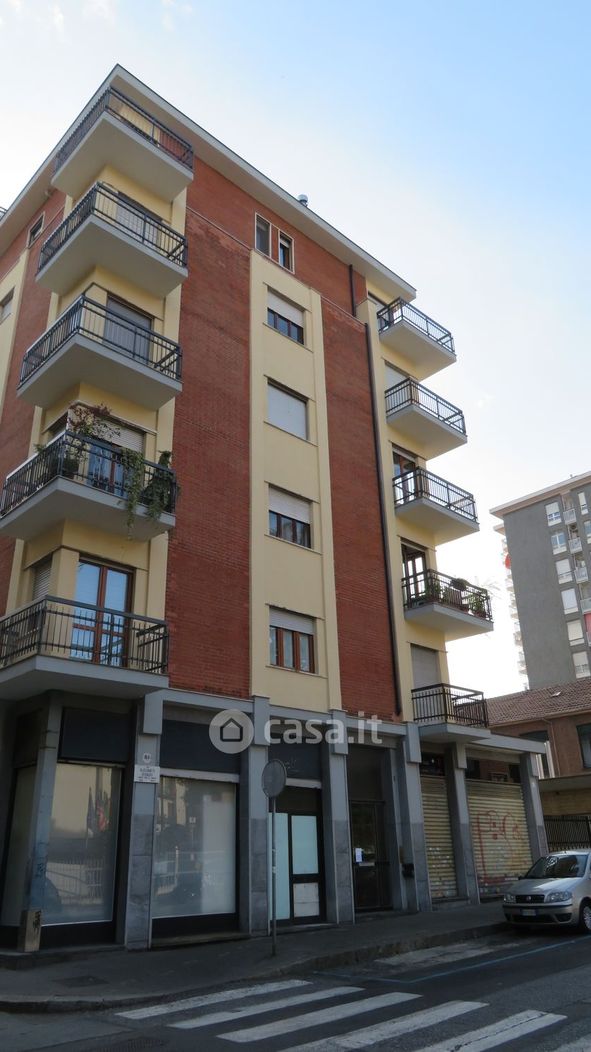 Appartamento in Vendita in Via Osvaldo Alasonatti 1 a Torino
