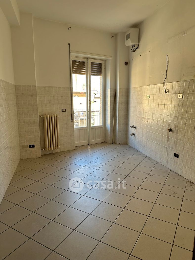 Appartamento in Affitto in Via Atteone 94 a Roma