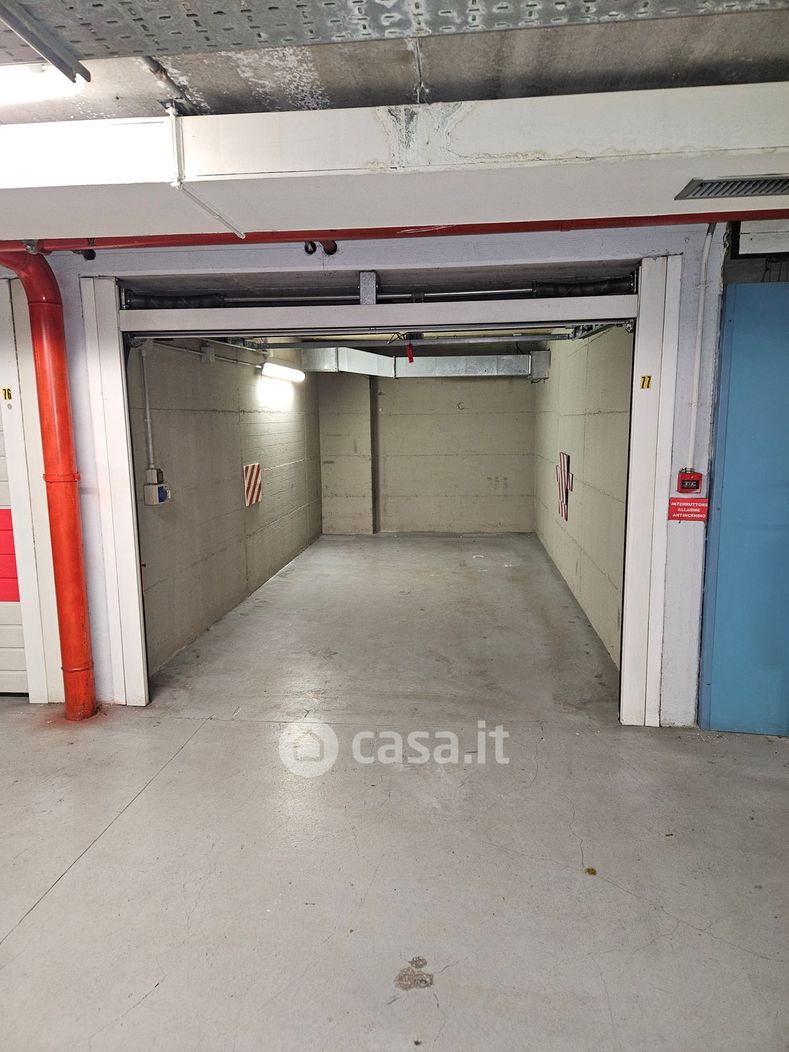 Garage/Posto auto in Vendita in Viale Luigi Majno a Milano