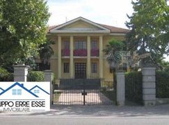 Villa in Residenziale