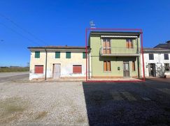 Casa Bi/Trifamiliare in Residenziale