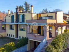 Casa Bi/Trifamiliare in Residenziale