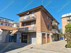 Negozio/Locale commerciale in Commerciale