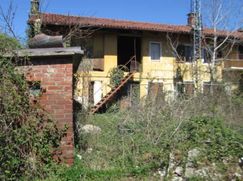 Casa Bi/Trifamiliare in Residenziale