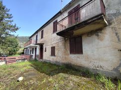 Casa Bi/Trifamiliare in Residenziale