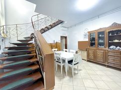 Casa Bi/Trifamiliare in Residenziale