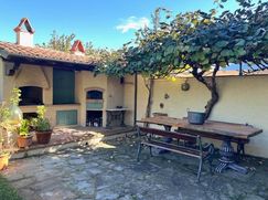 Casa Bi/Trifamiliare in Residenziale