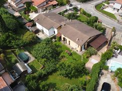 Casa Bi/Trifamiliare in Residenziale