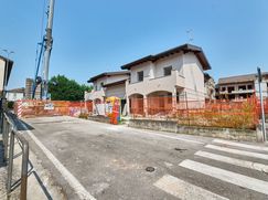 Casa Bi/Trifamiliare in Residenziale