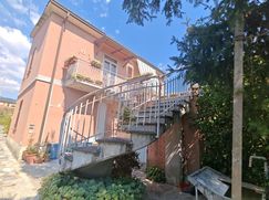 Casa Bi/Trifamiliare in Residenziale