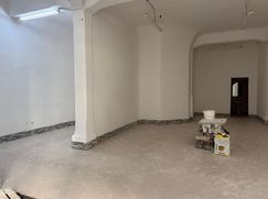 Negozio/Locale commerciale in Commerciale