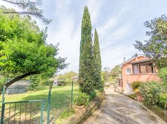 Casa Bi/Trifamiliare in Residenziale