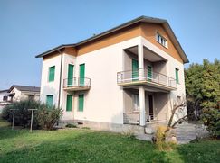 Casa Bi/Trifamiliare in Residenziale