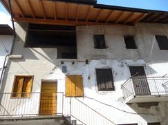 Casa Bi/Trifamiliare in Residenziale
