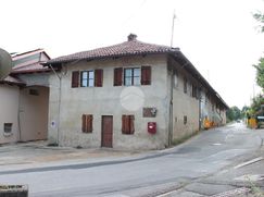 Casa Bi/Trifamiliare in Residenziale