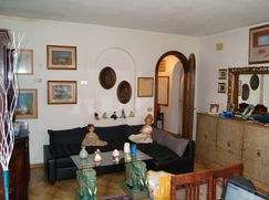 Casa Bi/Trifamiliare in Residenziale