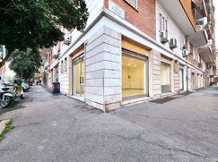 Negozio/Locale commerciale in Commerciale