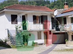 Casa Bi/Trifamiliare in Residenziale