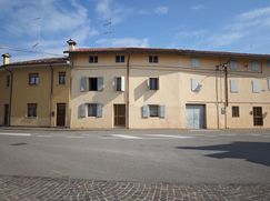 Casa Bi/Trifamiliare in Residenziale