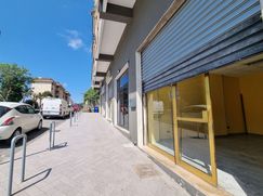 Negozio/Locale commerciale in Commerciale