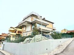 Villa in Residenziale